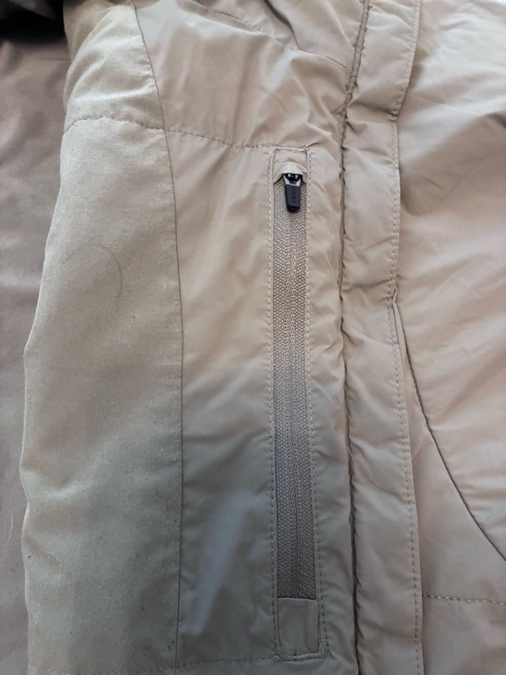 NWOT Vuori Canyon Insulated Jacket Light Olive Green Full Zip 2XL - Picture 9 of 10